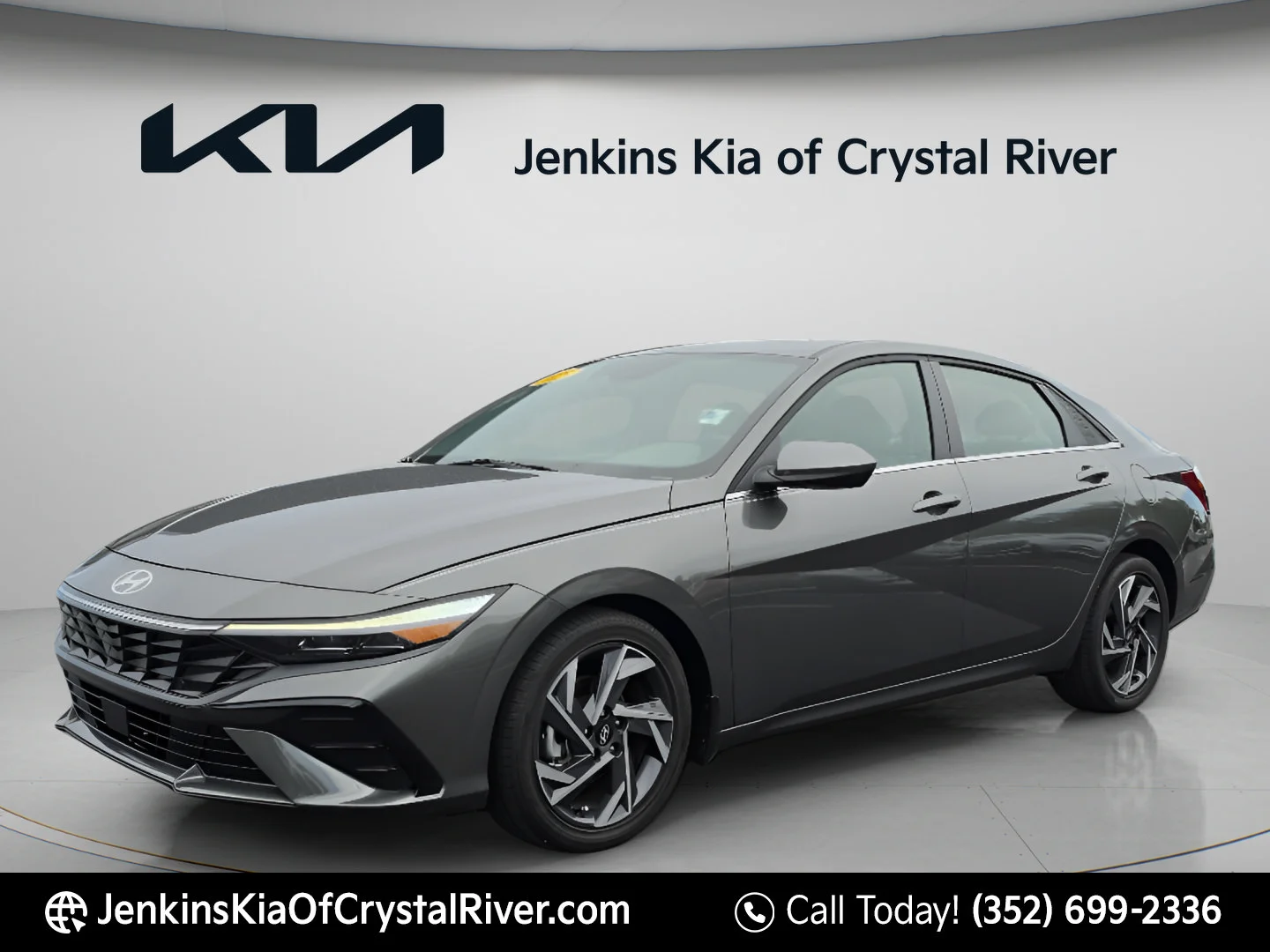 Used 2025 Amazon Gray Hyundai SEL Convenience image 9