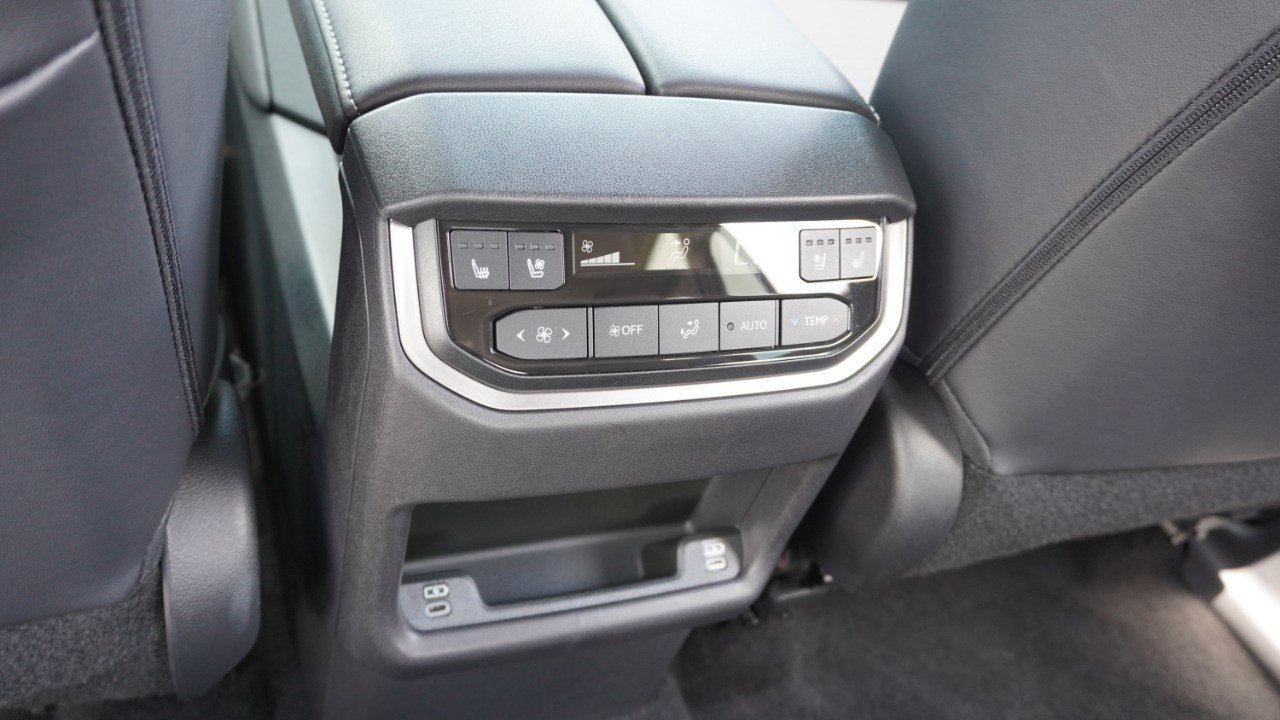 Certified Used 2025 CELESTIAL SILVER Lexus TX 350 Premium image 33