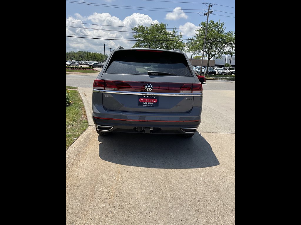 New 2026 Pure Gray Volkswagen SE 4Motion image 4