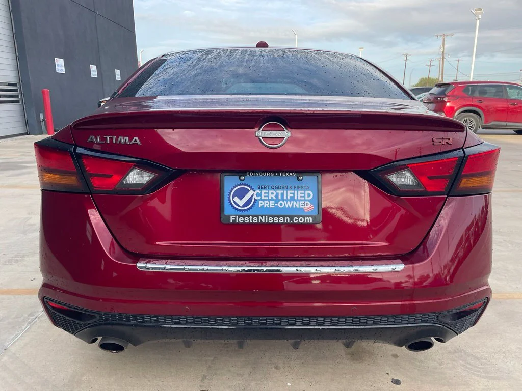 Used 2023 Red Nissan 2.5 SR image 4
