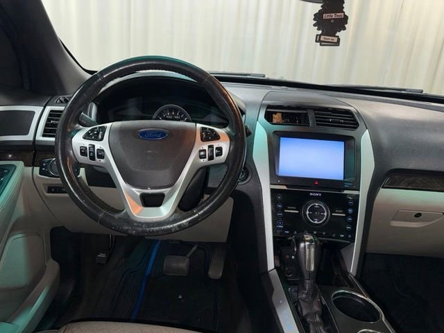 Used 2013 Green Ford Limited image 15