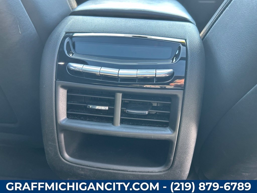 Used 2017 CRYSTAL WHITE TRICOAT Cadillac Platinum AWD image 32