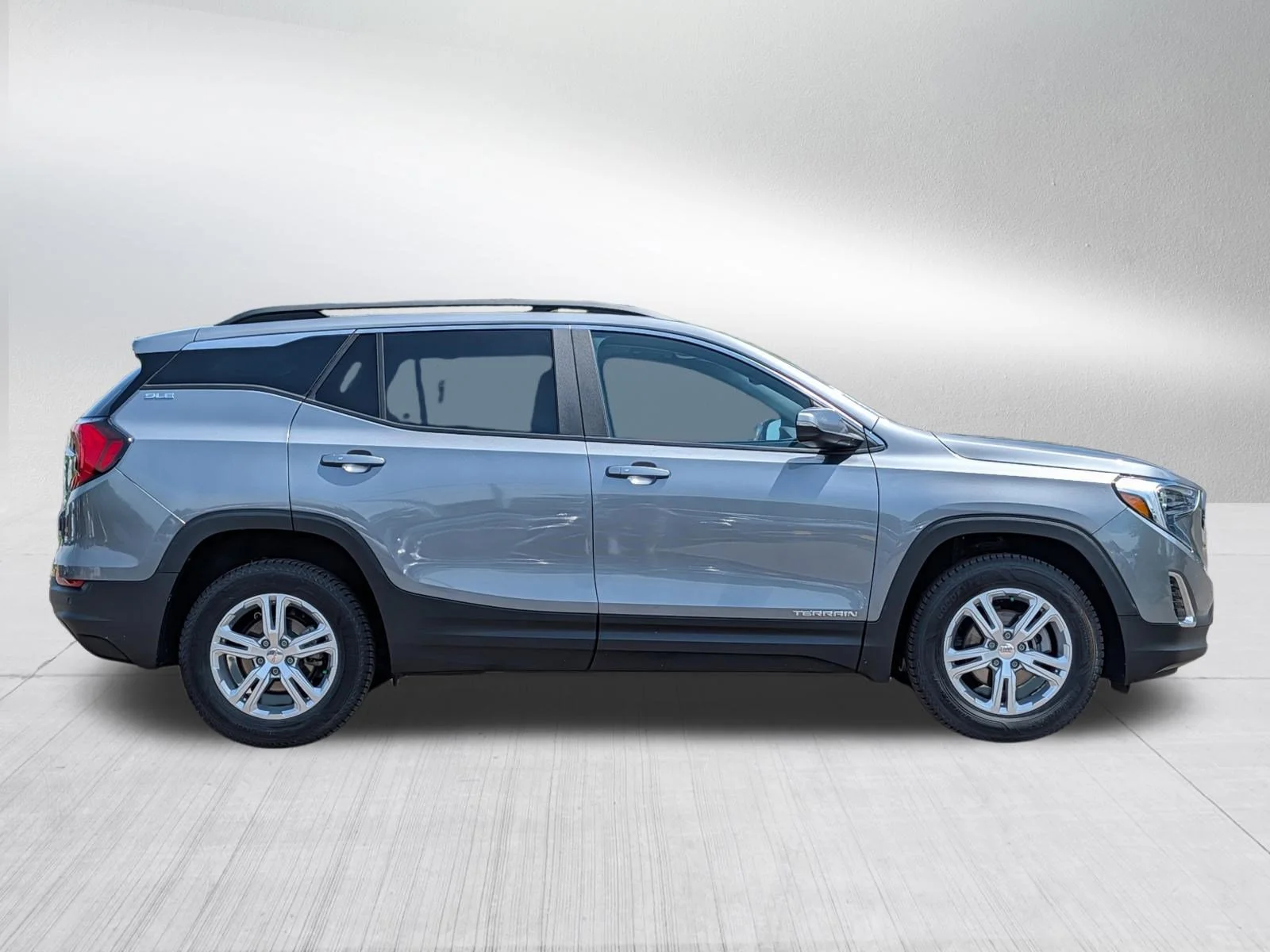 Used 2021 Satin Steel Metallic GMC SLE image 8
