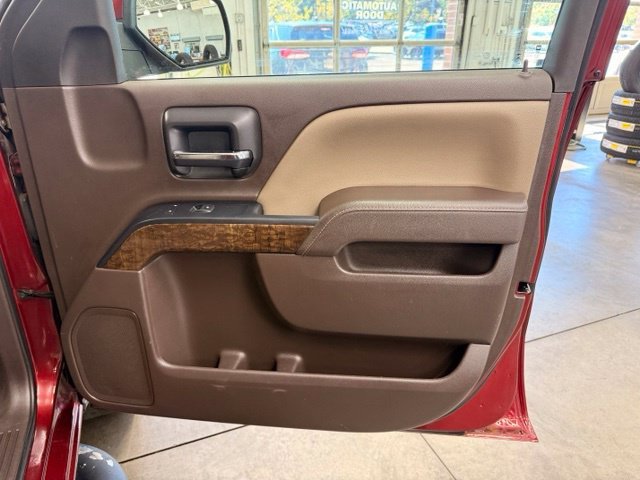 Used 2016 SIREN RED TINTCOAT Chevrolet LT image 28