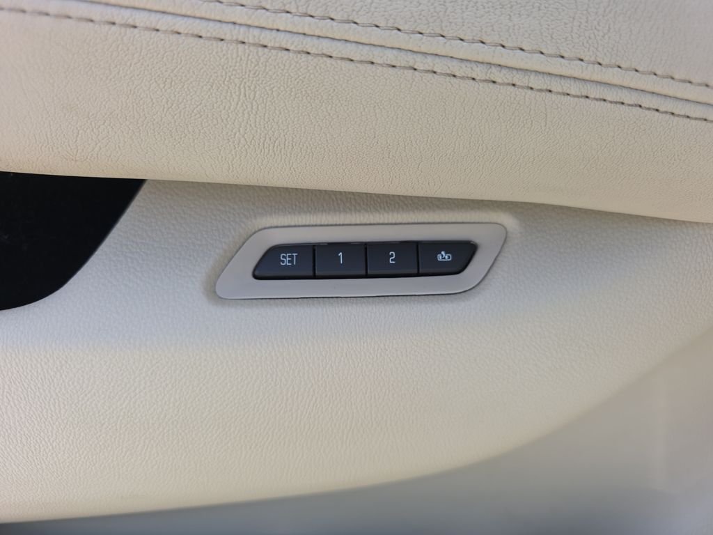 Used 2017 White Cadillac Base image 19
