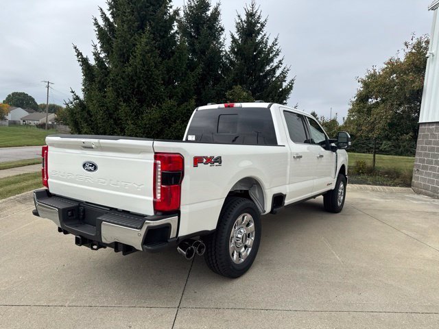 New 2027 Star White Metallic Tri-Coat Ford Lariat image 5