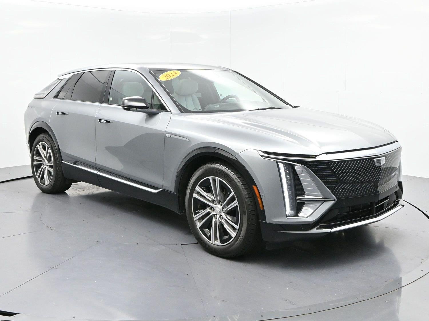 Used 2024 Cadillac LYRIQ Luxury 1 with VIN 1GYKPPRL6RZ102058 for sale in Hickory, NC