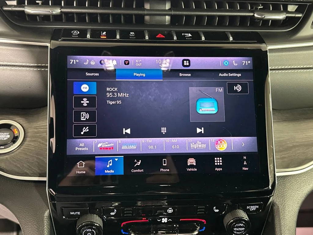 Used 2025 Black Jeep Limited image 21