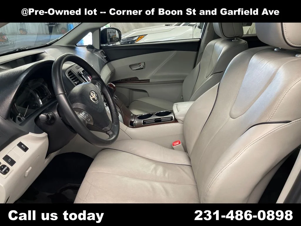 Used 2010 Silver Toyota Base image 13