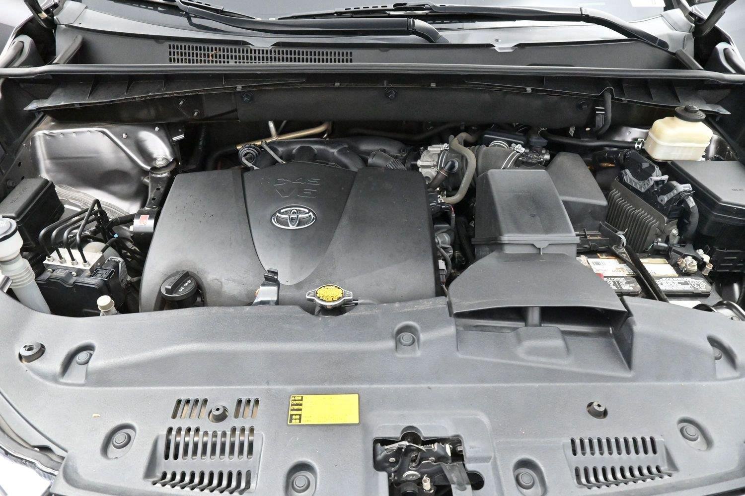Used 2017 Predawn Gray Mica Toyota Limited image 37