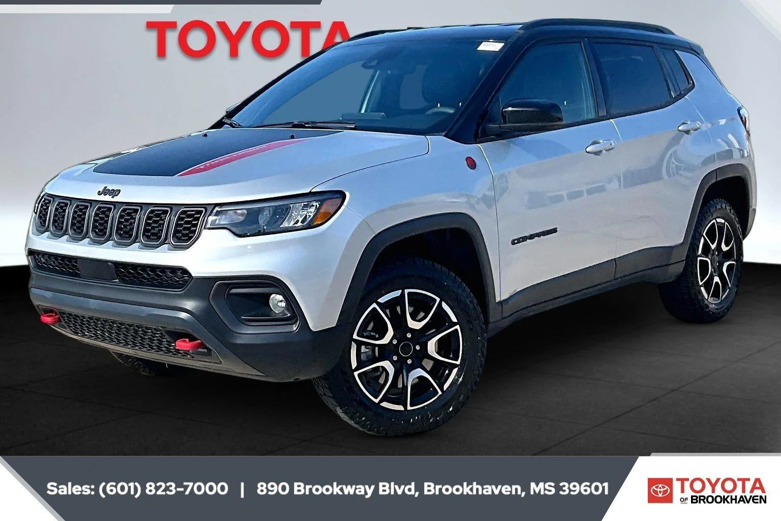 Used 2026 Silver Zynith Metallic Clearcoat Jeep Trailhawk image 10