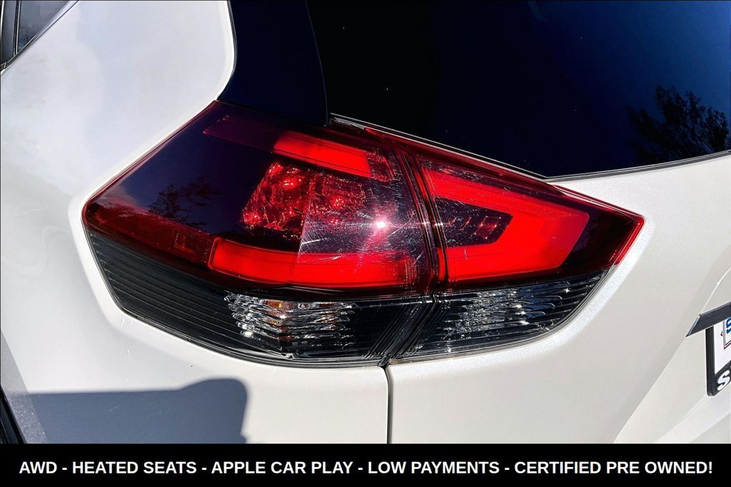 Used 2019 White Nissan SV image 29