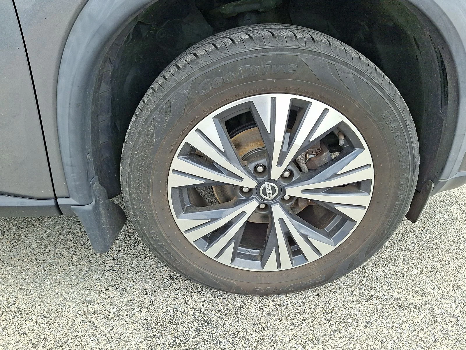 Used 2021 Gray Nissan SV image 9