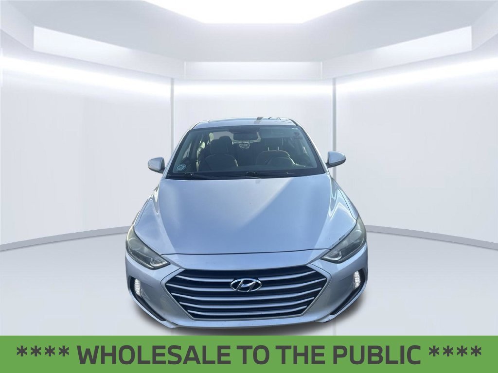 Used 2018 Silver Hyundai Value Edition image 2