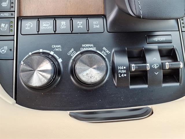 Used 2019 Eminent White Pearl Lexus Three-Row image 5