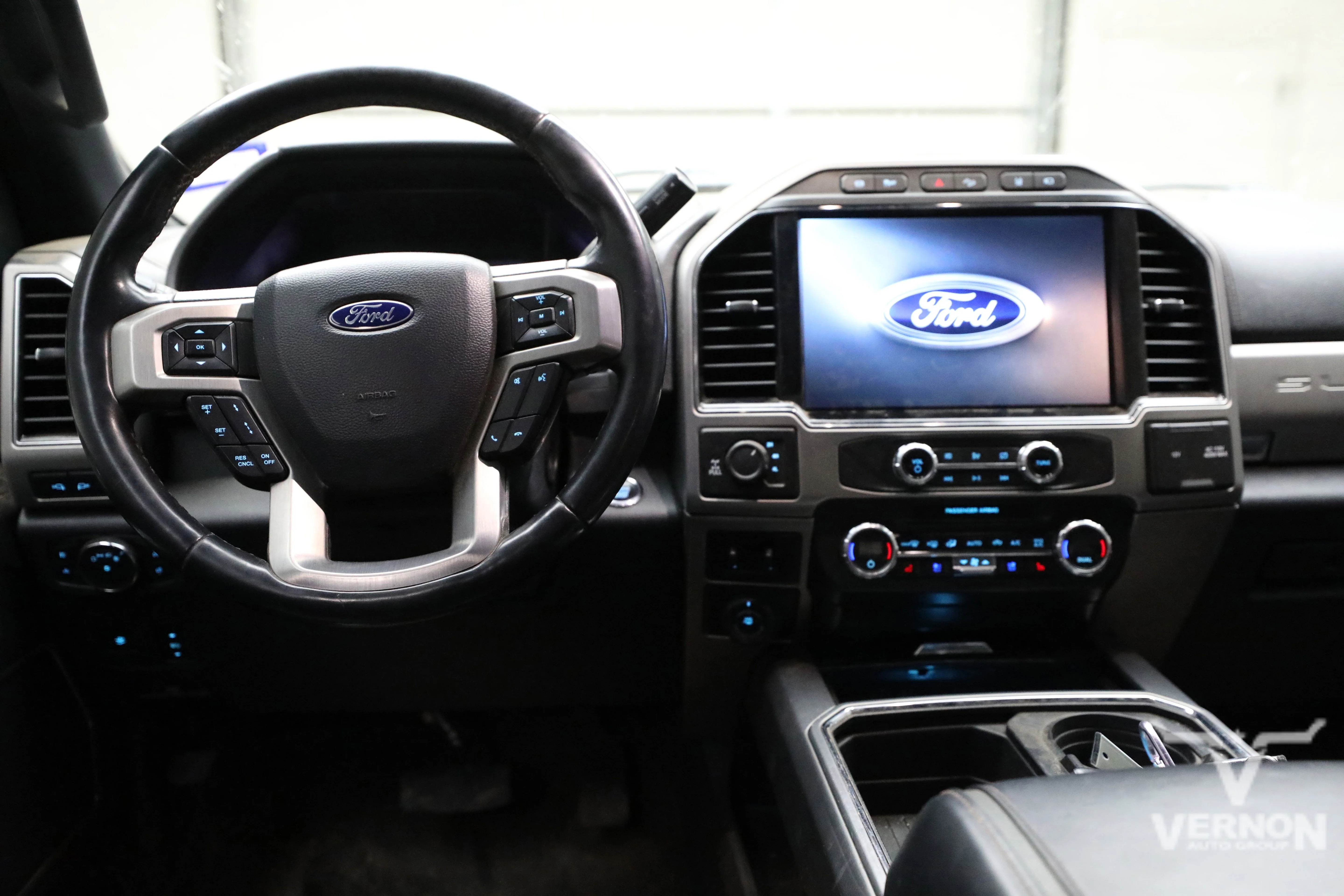 Pre-Owned 2022 Ford Super Duty F-250 Platinum Crew Cab 4x4