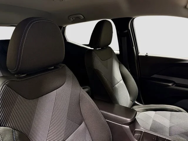 2027 Chevrolet Bolt LT - Photo 31