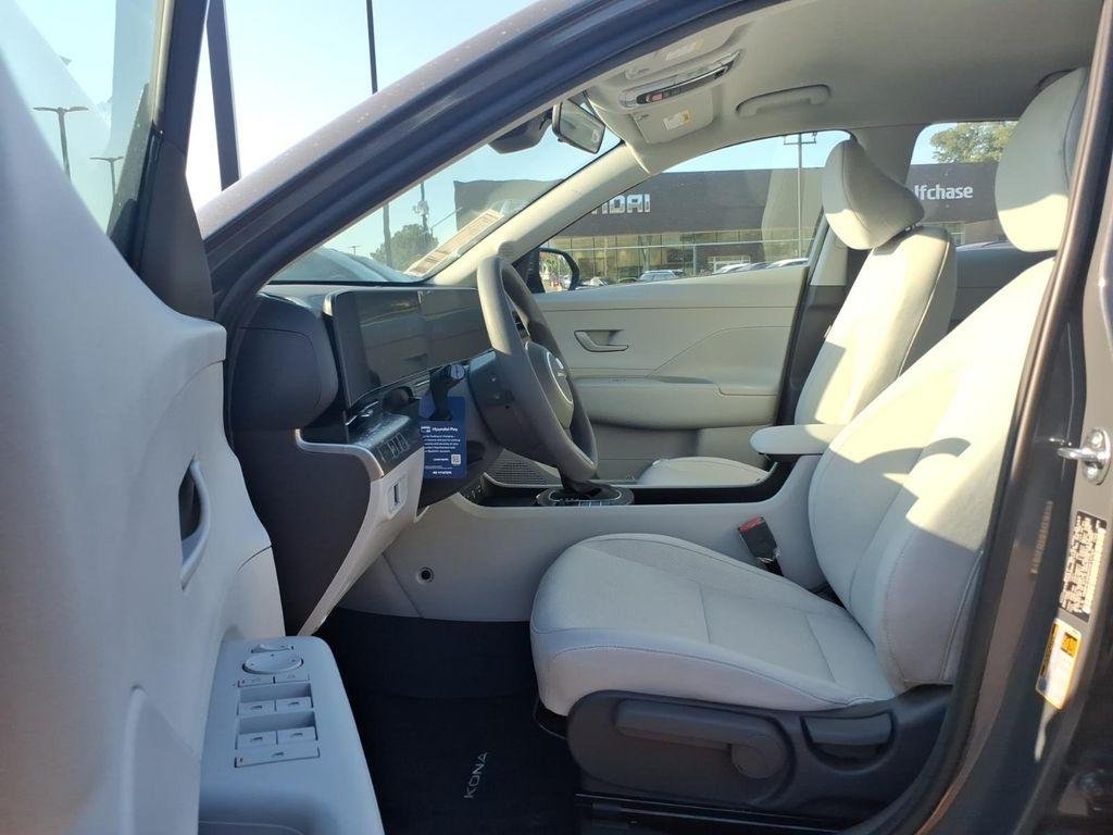 New 2027 Gray Hyundai SE FWD image 13