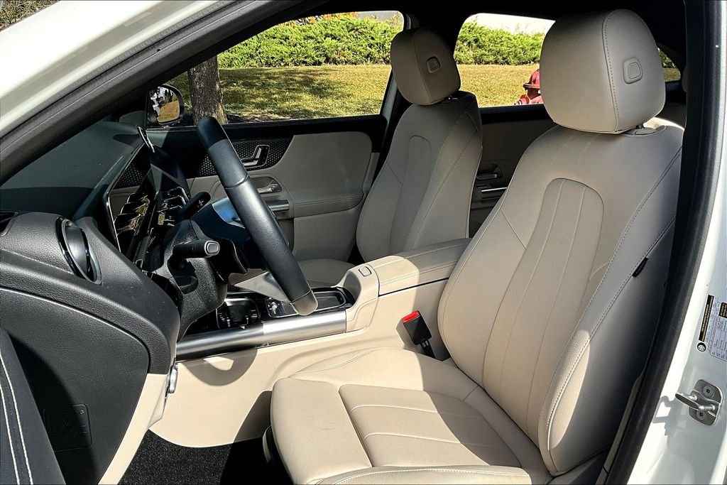Certified Used 2025 White Mercedes-Benz GLA 250 image 27