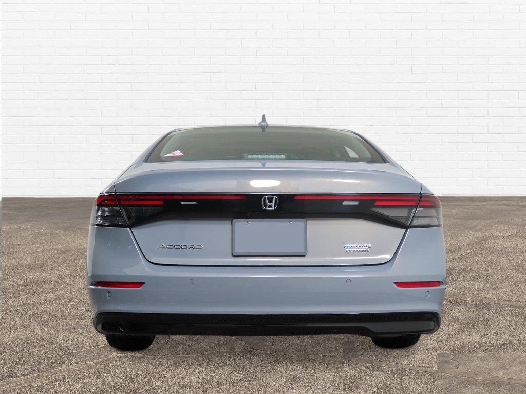 New 2026 Urban Gray Pearl Honda Touring image 5