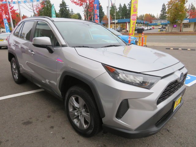 2022 Toyota RAV4 Hybrid LE photo 3