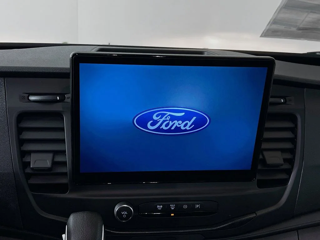 New 2026 Oxford White Ford Base image 18