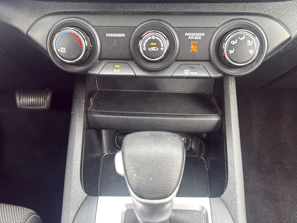 Used 2024 Black Kia LXS image 21