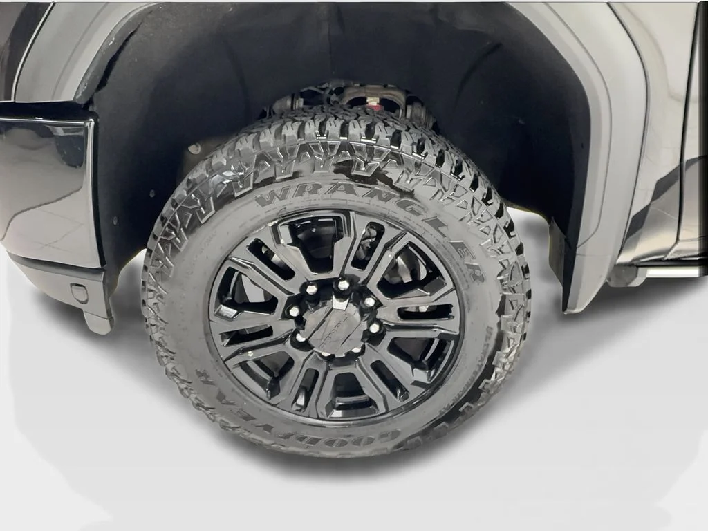 Used 2021 Black GMC Denali image 16