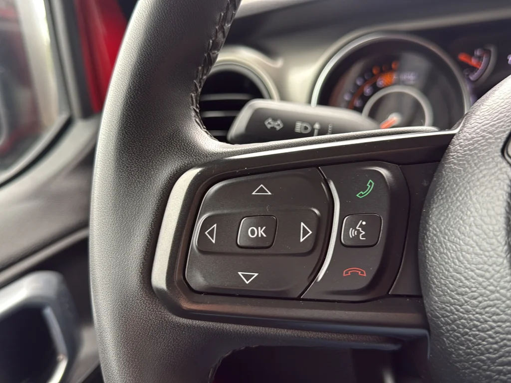 Used 2023 Red Jeep Sport S image 16
