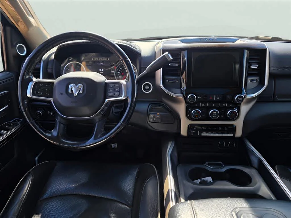 Used 2019 Diamond Black Crystal Pearlcoat Ram Laramie image 16