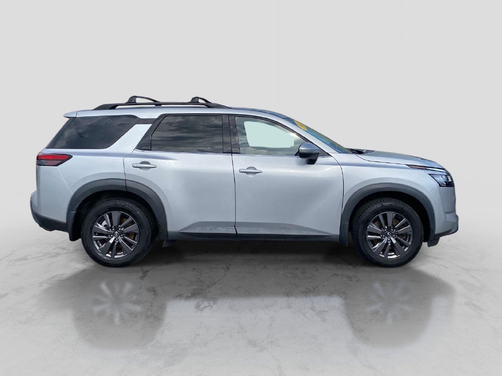 Used 2022 Silver Nissan SV image 9