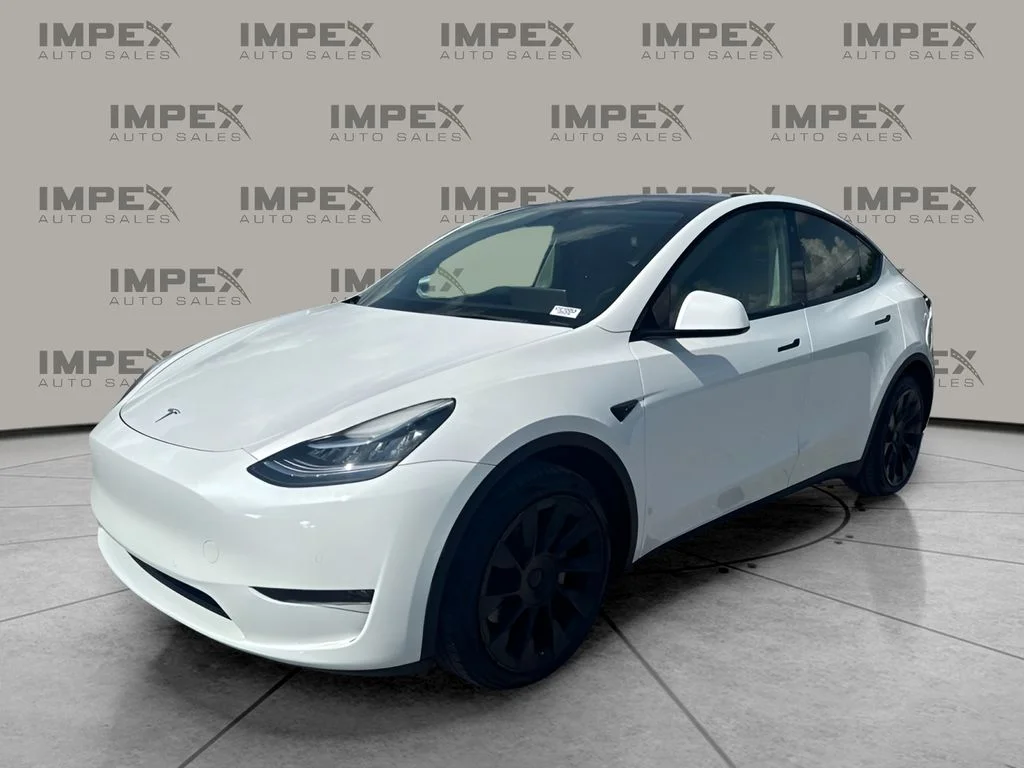 Used 2022 White Tesla Long Range image 1