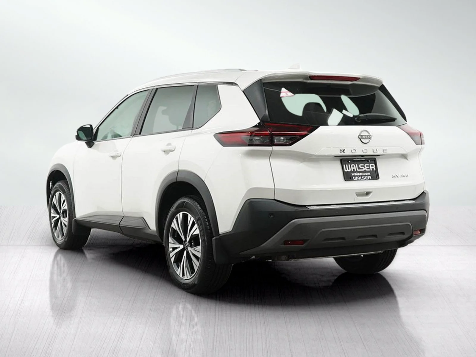Used 2023 Pearl White Tricoat Nissan SV image 3
