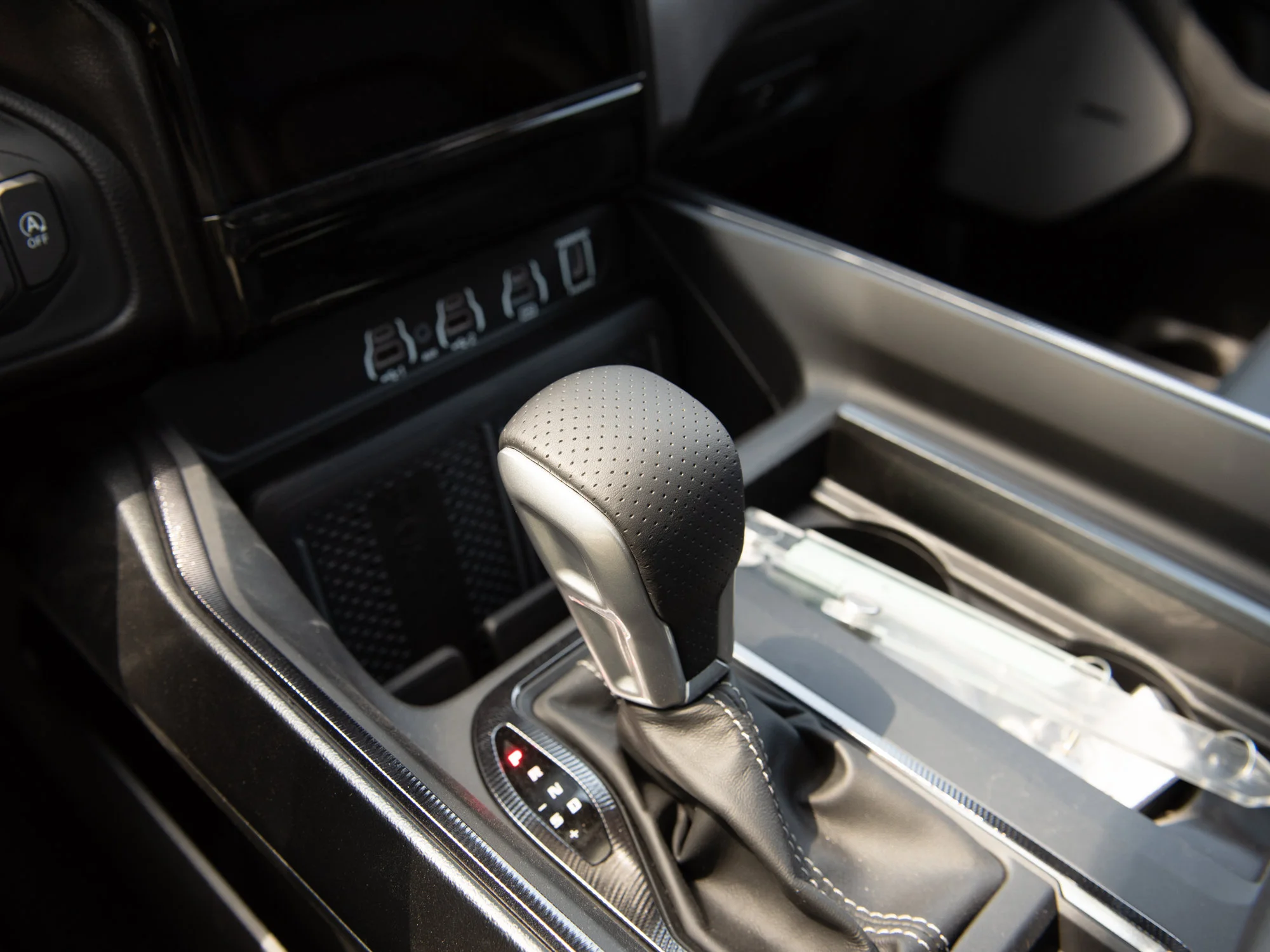 New 2026 Black RAM Sport* image 18