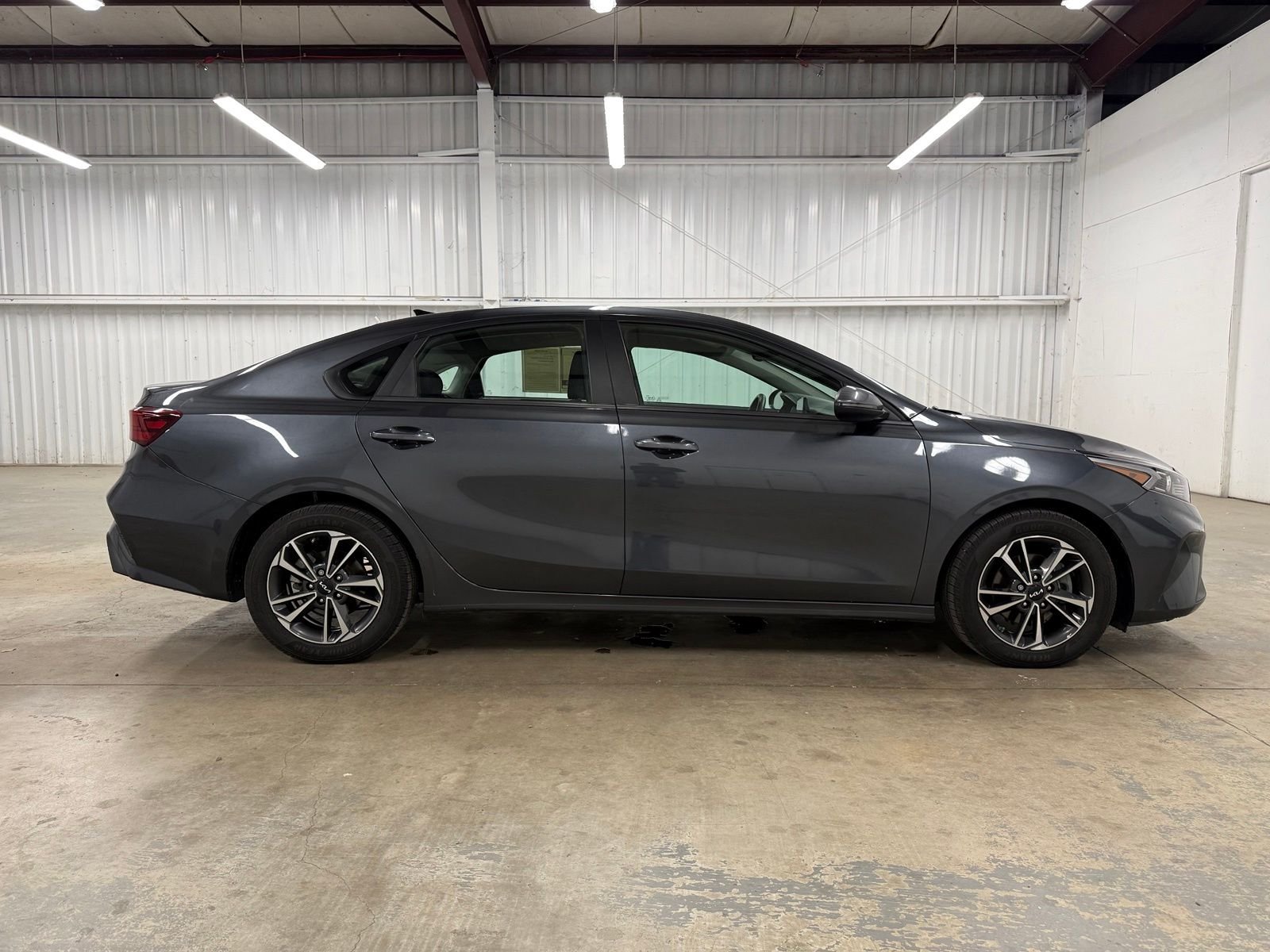 Used 2024 Gray Kia LXS image 4