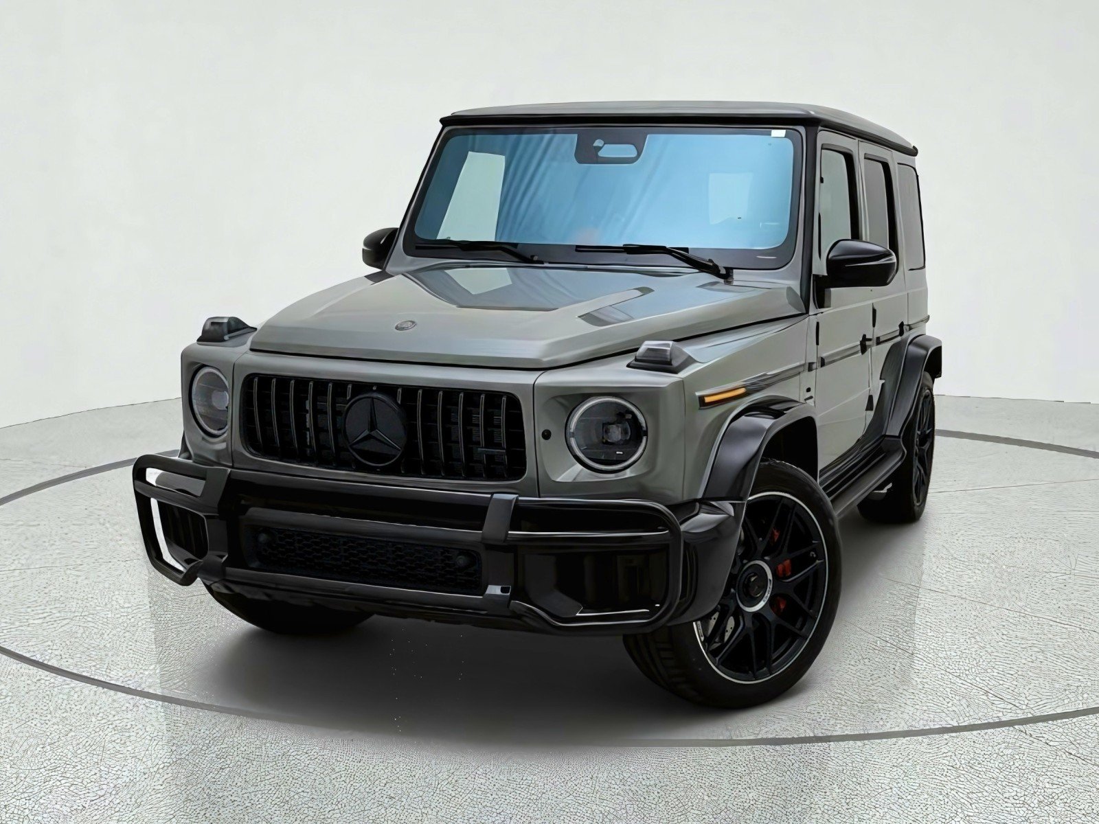 New 2027 MANUFAKTUR Arabian Grey Non- Metallic Mercedes-Benz AMG® G 63 SUV image 2