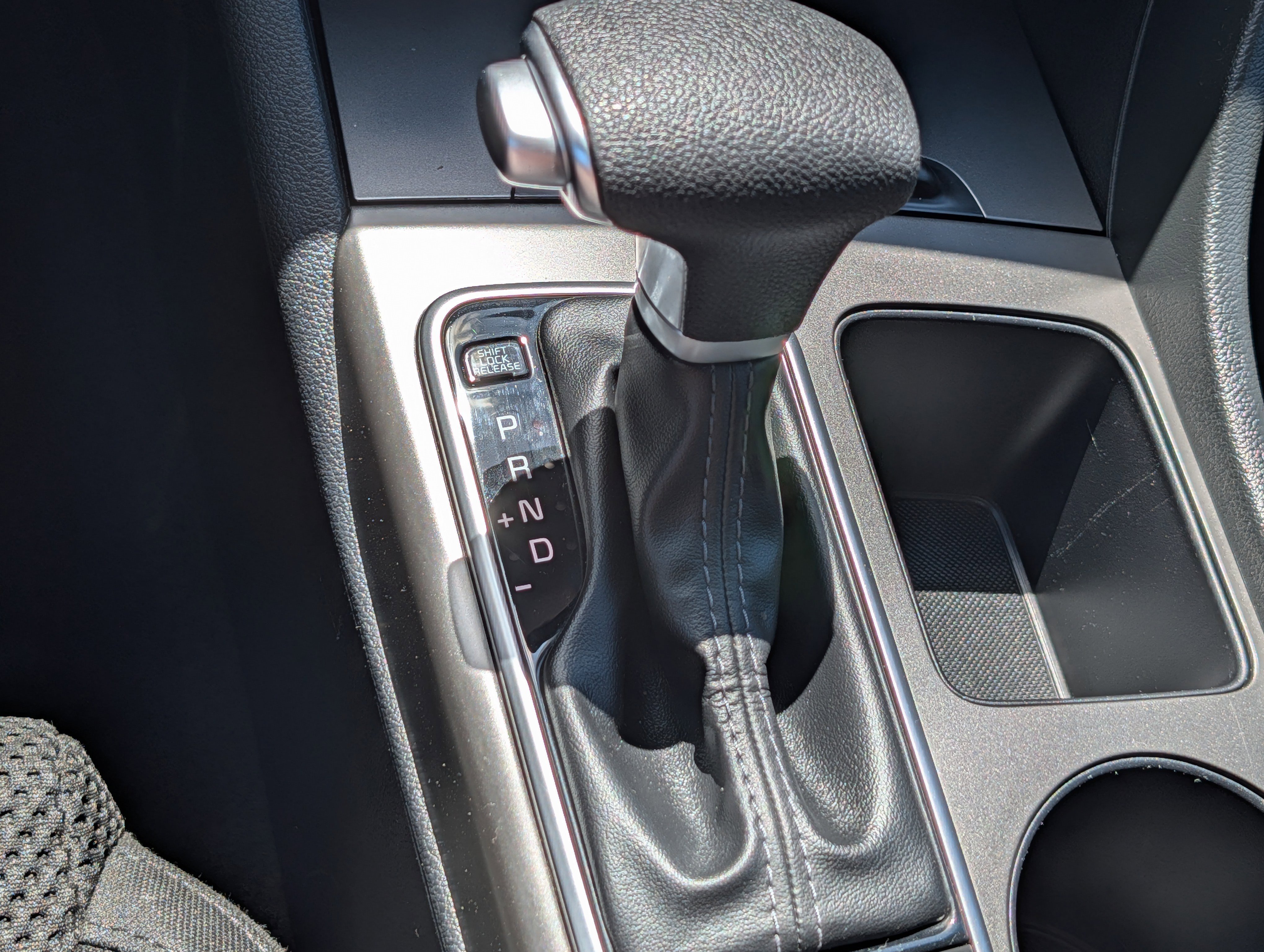 Certified Used 2019 Ebony Black Kia LX image 24