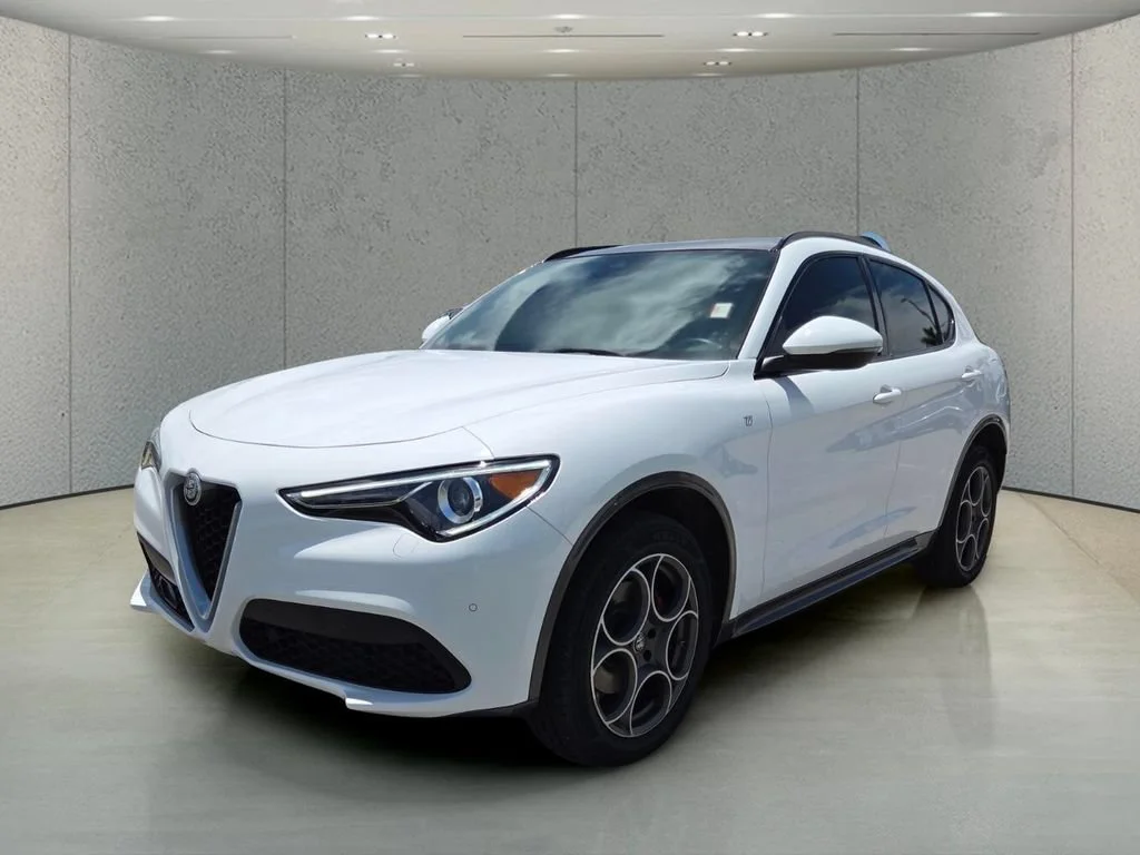 Certified Used 2022 Alfa White Alfa Romeo Ti image 11