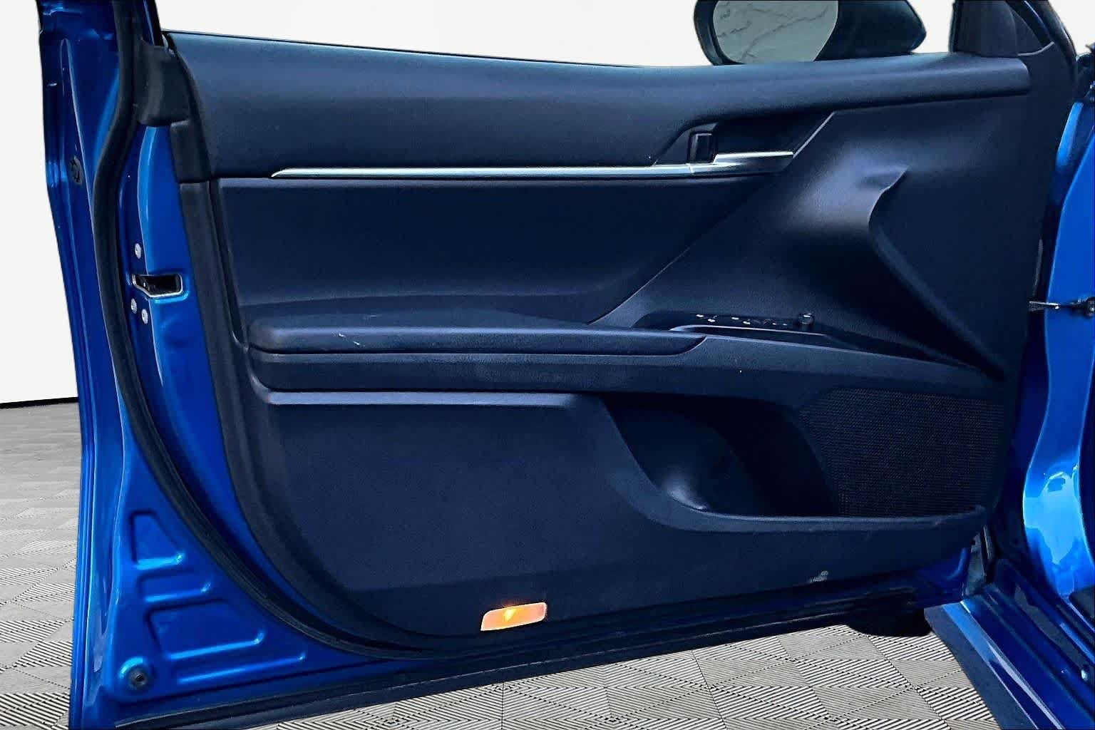 Used 2018 Blue Streak Metallic Toyota SE image 22