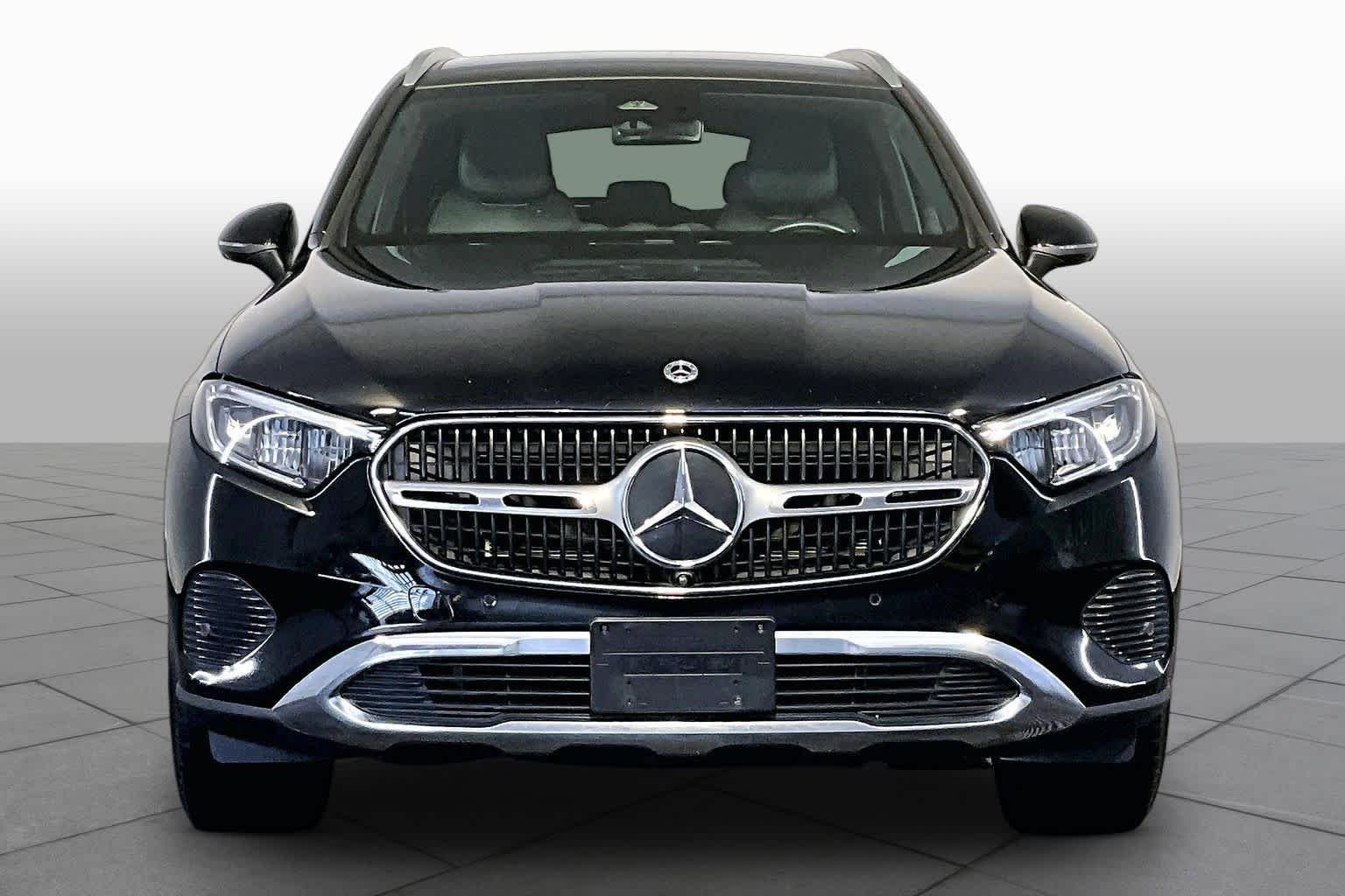 Used 2023 Black Mercedes-Benz GLC 300 image 4
