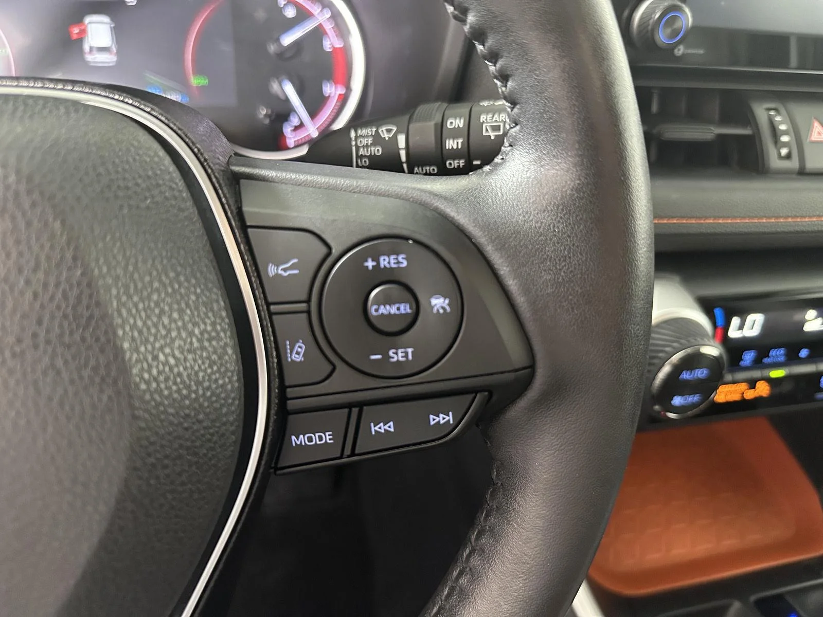 Used 2019 Midnight Black Metallic Toyota Adventure image 7