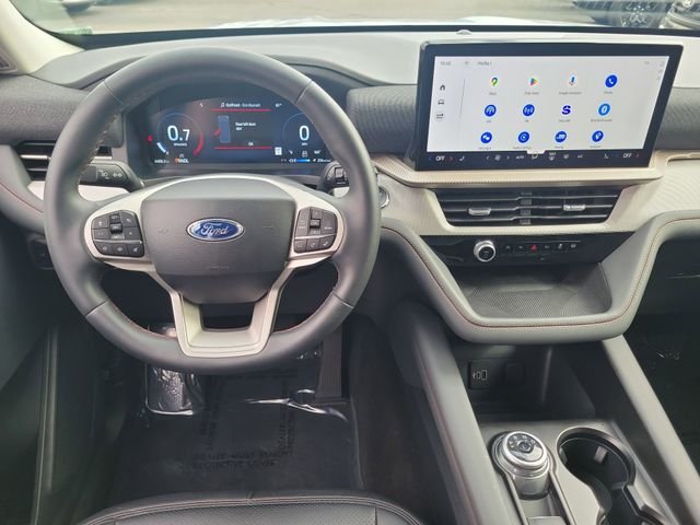 Used 2026 Space White Metallic Ford Active image 4