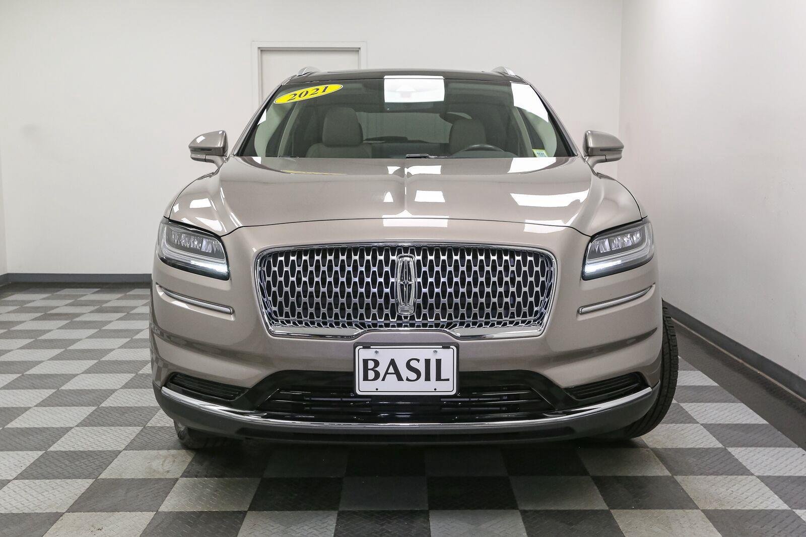 Used 2021 Iced Mocha Lincoln Reserve image 3