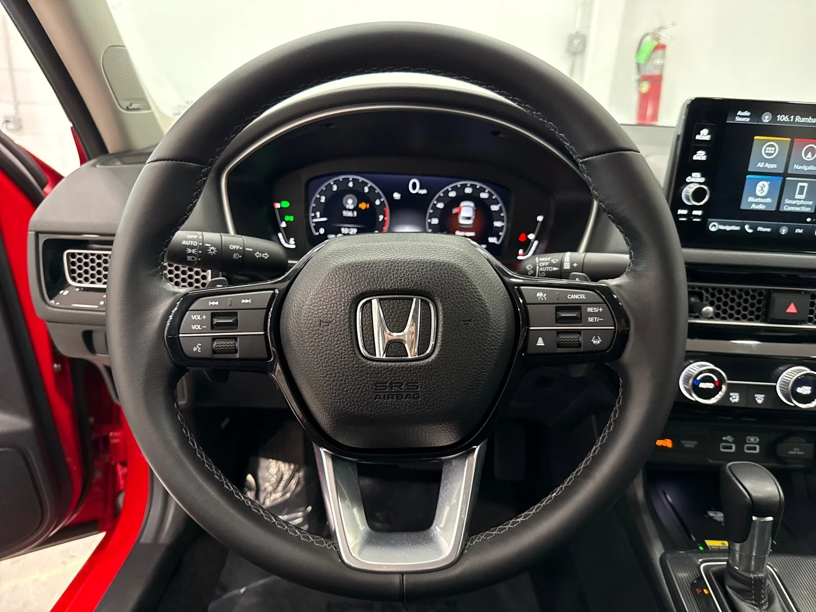 Used 2024 Rallye Red Honda Touring CVT image 27
