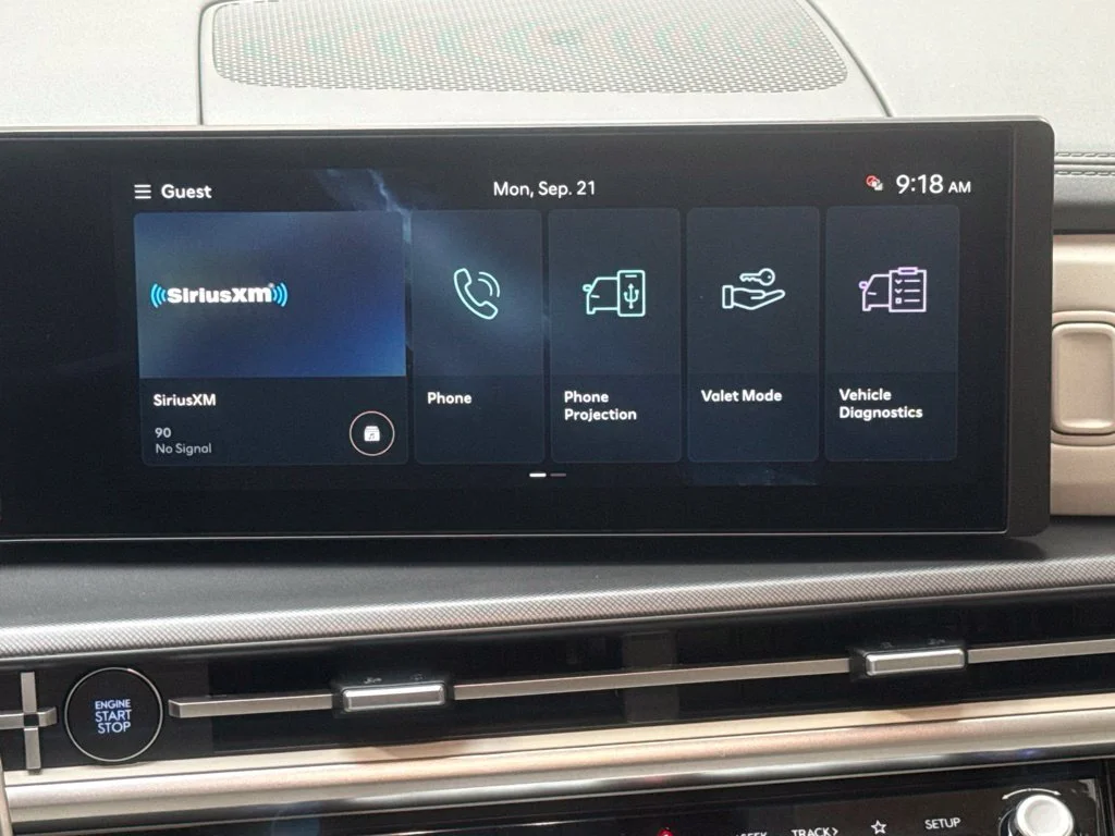 New 2027 Shimmering Silver Hyundai SE image 16