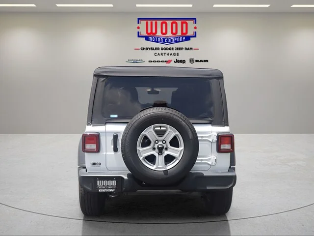 Used 2022 Bright White Clearcoat Jeep Unlimited Sport S image 4