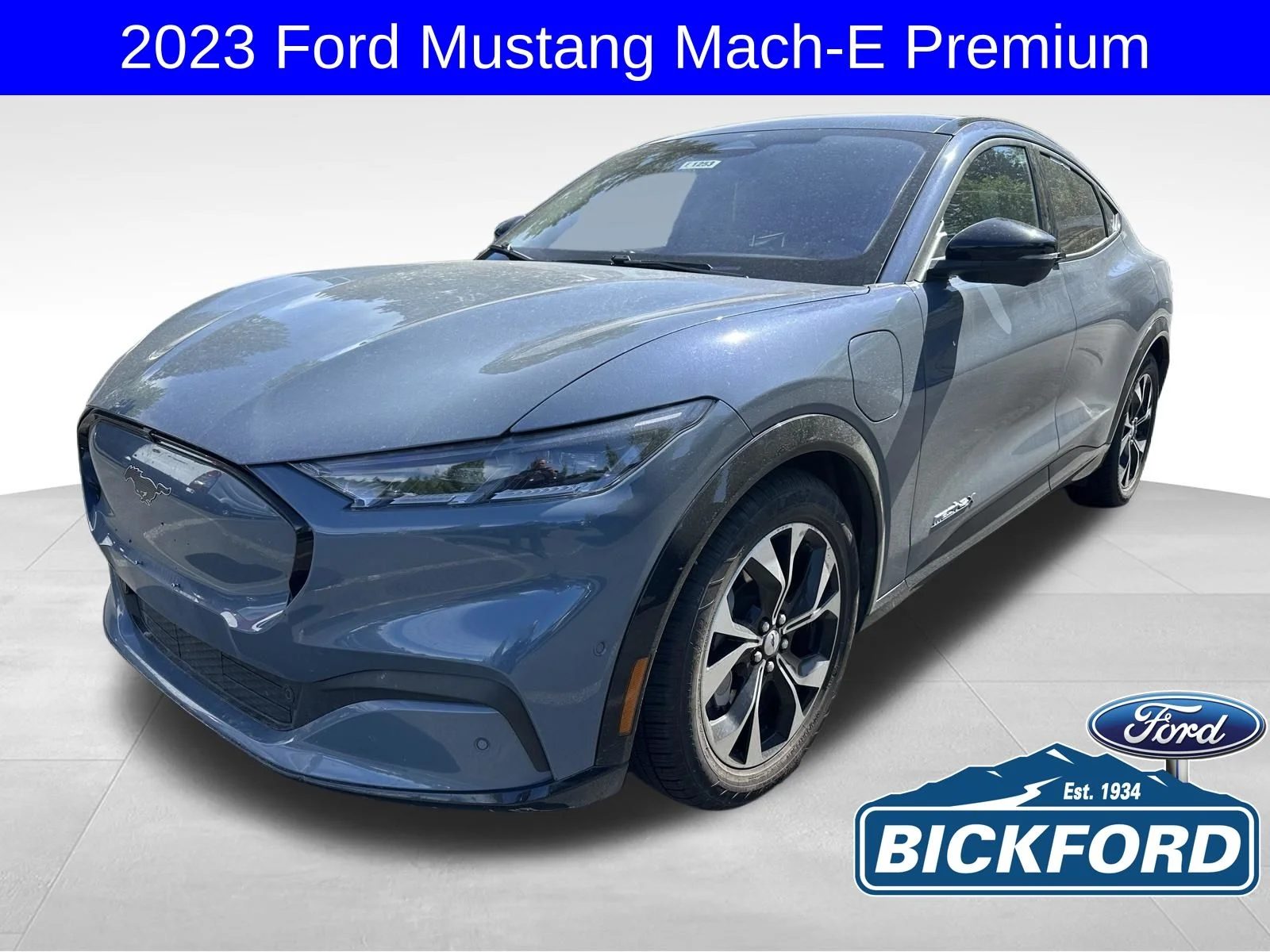 2023 Ford Mustang-Mach-e Premium's photo