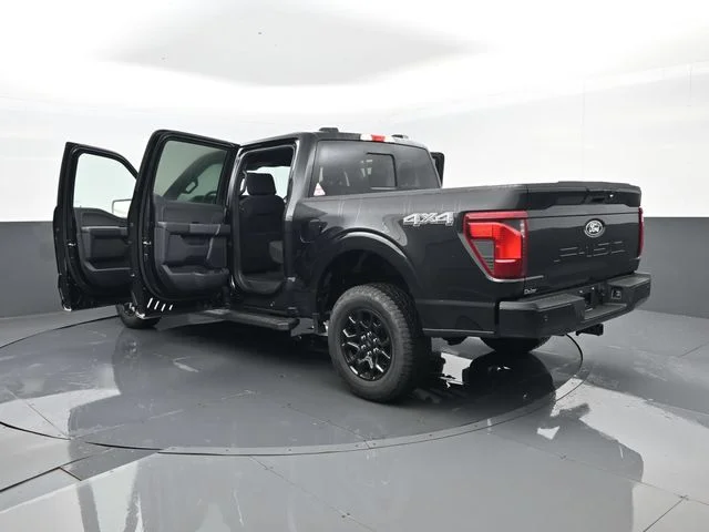 New 2026 Agate Black Metallic Ford XLT image 30