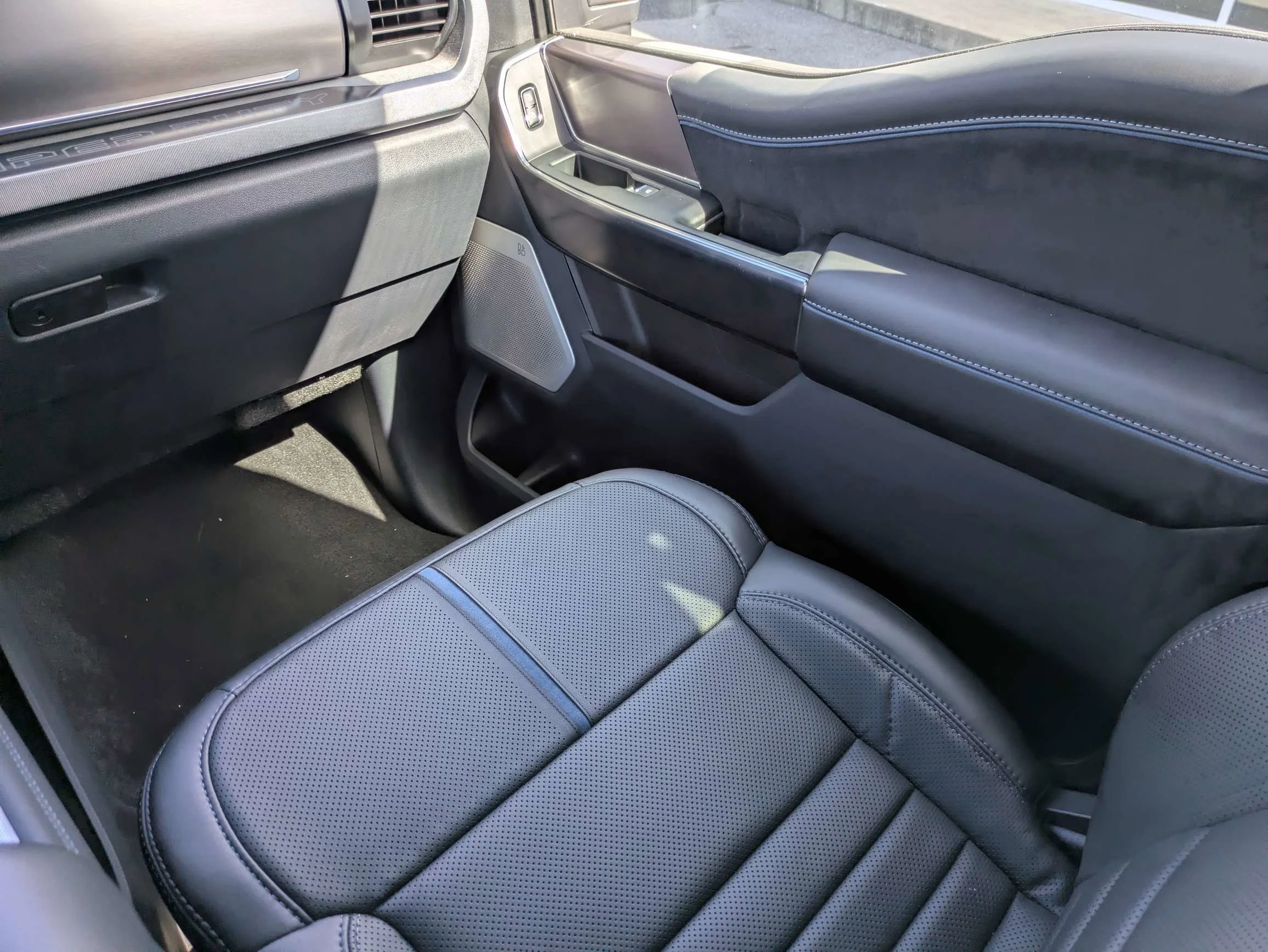 New 2026 Star White Metallic Tri-Coat Ford F-450® Platinum® image 21