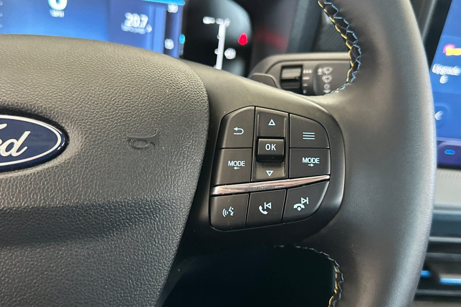 Used 2026 Black Ford Lobo Standard image 25